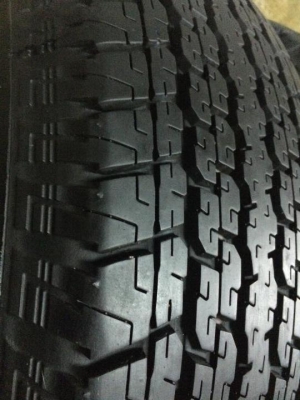 ยางถอดป้ายแดง 245-70-16 ปี15 1คู่