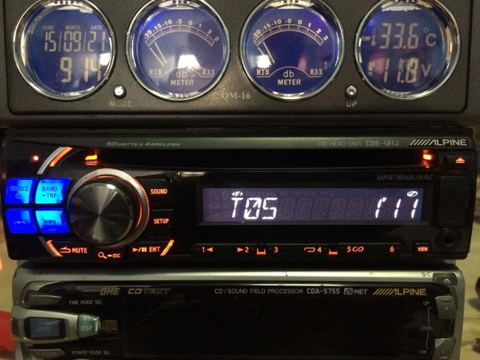 Alpine CDE-121J USB MP3 CD AUX ปรีเอ้า1ชุด มือ2 ญี่ปุ่น สภาพสวย