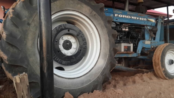 ขายด่วนๆฟอร์ด6600เสื้อลายท้ายใหญ่คอนโทลสูงพร้อมลุยงานพร้อมโอนลดสุดๆ345000