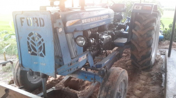 ขายด่วนๆฟอร์ด6600เสื้อลายท้ายใหญ่คอนโทลสูงพร้อมลุยงานพร้อมโอนลดสุดๆ345000