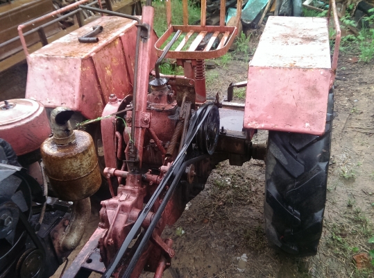 ขายรถไถนั่งขับ พร้อมเครื่อง หรือแยกฯ