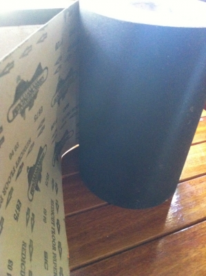 กระดาษทรายม้วน ยี่ห้อคนป่า((ออสเตรเลีย))เต็มม้วนจากโรงงาน  ของใหม่โล๊ะสต๊อค