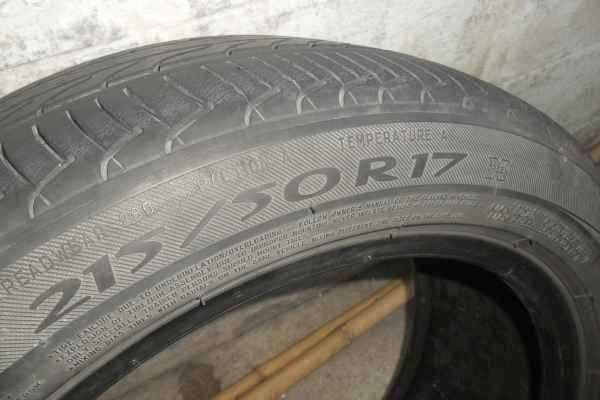 ยาง MICHELIN 215/50R17ปี11 สวยๆ 1 คู่ ราคา 1300 บาท