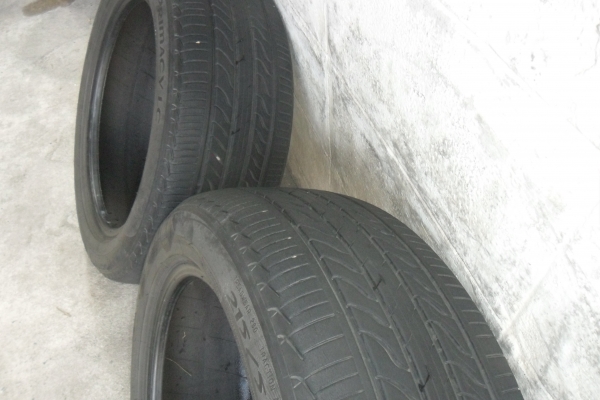 ยาง MICHELIN 215/50R17ปี11 สวยๆ 1 คู่ ราคา 1300 บาท