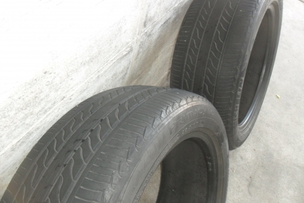 ยาง MICHELIN 215/50R17ปี11 สวยๆ 1 คู่ ราคา 1300 บาท