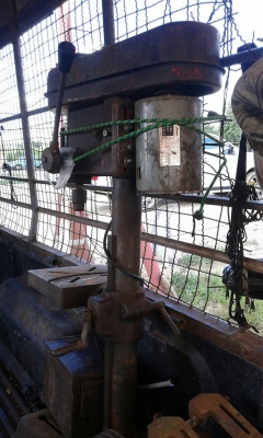 แท่นสว่านสภาพเดิมๆครับพร้อมใช้เหล็กหนานึบครับ มอเตอร์โตชิบา 1/3  แรงครับ  ราคานี้คุ้มครับ