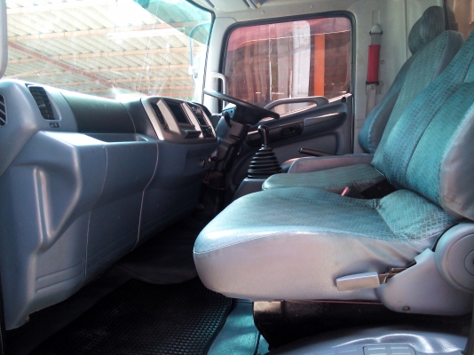 6 ล้อกลาง  *Euro.3*  HINO *ซีรีย์500*  FC9J 150 แรงม้า *คอมมอนเรว*  *ยาว 5.50 ม.*  รถสวยเดิม+สวยจริง * รถห้างแท้ * มีเล่มพร้อม*