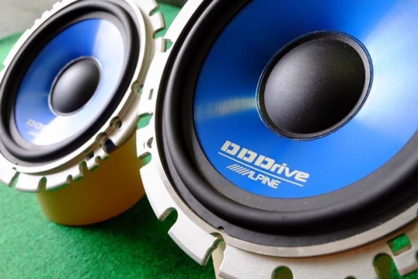 ลำโพง Alpine ตระกูล DDDrive รุ่น DDC-165D ลำโพงเสียงกลาง ขนาด 6" กรวยโพลี ลำโพง Alpine ตระกูล DDDrive รุ่น DDC-165D ลำโพงเสียงกลาง ขนาด 6" กรวยโพลี