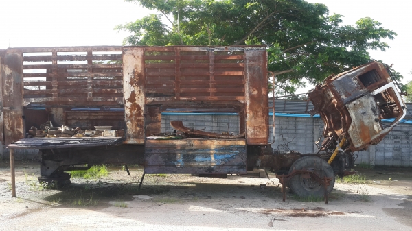 รถบรรทุกสิบล้อ ไฟไหม้