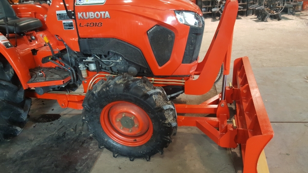 ใบมีดดันหน้า 3608 4708 ใบมีดรถเก่านอก คูโบต้า ยันมาร์ ติดต่อ 081-7807317