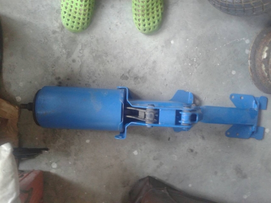 ขายชุดรับแผงข้างรถบันทุกสปิงใหญ่มี2อันๆ 6000 บาท