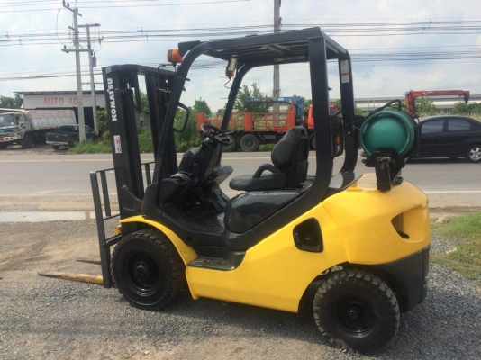 ขายโฟล์คลิฟ KOMATSU รุ่นล่าสุด(รุ่น16)2ตัน 3เมตร เกียร์ออโต้ ชั่วโมงน้อยเครื่องดีเกียร์ดีมากๆๆ 175,000 บาท 094-4267888 จะเด็ด