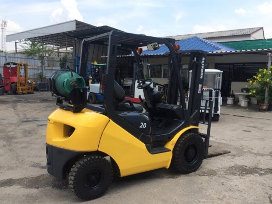 ขายโฟล์คลิฟ KOMATSU รุ่นล่าสุด(รุ่น16)2ตัน 3เมตร เกียร์ออโต้ ชั่วโมงน้อยเครื่องดีเกียร์ดีมากๆๆ 175,000 บาท 094-4267888 จะเด็ด