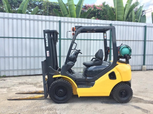 ขายโฟล์คลิฟ KOMATSU รุ่นล่าสุด(รุ่น16)2ตัน 3เมตร เกียร์ออโต้ ชั่วโมงน้อยเครื่องดีเกียร์ดีมากๆๆ 175,000 บาท 094-4267888 จะเด็ด