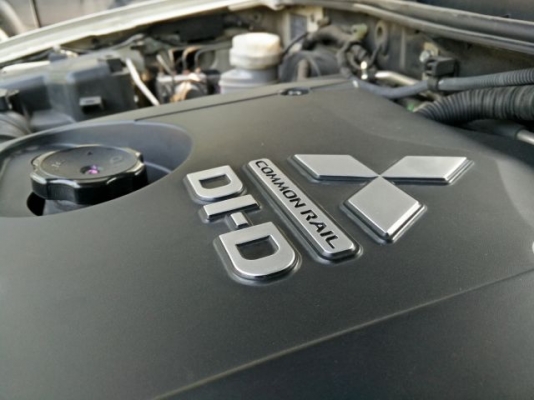 ขาย Mitsubishi Pajero Sport GT 2.5AT เกียร์ออโต้ดีเซลสีขาวมุกรุ่นTOPสุด ปี 2012 สภาพสีไม่เคยทำสักชิ้นราคาถูกด่วนๆ ขาย Mitsubishi Pajero Sport GT 2.5AT เกียร์ออโต้ดีเซลสีขาวมุกรุ่นTOPสุด ปี 2012 สภาพสีไม่เคยทำสักชิ้นราคาถูกด่วนๆ