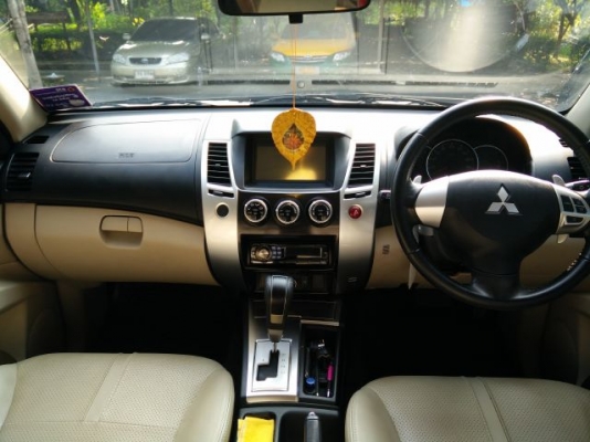 ขาย Mitsubishi Pajero Sport GT 2.5AT เกียร์ออโต้ดีเซลสีขาวมุกรุ่นTOPสุด ปี 2012 สภาพสีไม่เคยทำสักชิ้นราคาถูกด่วนๆ ขาย Mitsubishi Pajero Sport GT 2.5AT เกียร์ออโต้ดีเซลสีขาวมุกรุ่นTOPสุด ปี 2012 สภาพสีไม่เคยทำสักชิ้นราคาถูกด่วนๆ