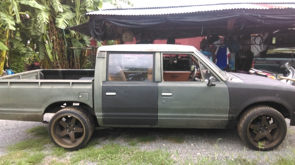 ขายดัสสัน4ประตูเอกสารครบทะเบียนขาดเกิน3ปีราคานี้ไม่ให้ของแต่ง