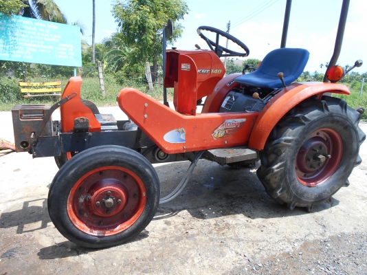 ตัวคูโบต้าสวย ๆ คอบคุณเสี่ยให่ญบางเลนรับเอาไปดูเลเรียบร้อยแล้วครับ