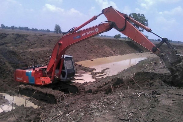 ขายHITACHI EX200-2 เมก้าปั้มเอกสารอินวอย พร้อมใช้ ติดต่อคุณ อ๊อฟ พิจิตร 086-737-9991