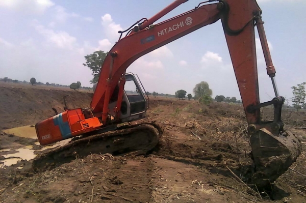 ขายHITACHI EX200-2 เมก้าปั้มเอกสารอินวอย พร้อมใช้ ติดต่อคุณ อ๊อฟ พิจิตร 086-737-9991