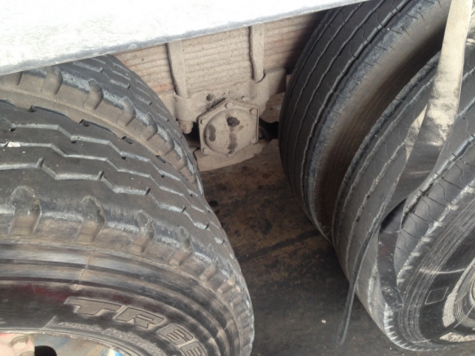 รถแทงค์ 10 ล้อ ฮีโน่ MEGA เครื่อง P11C 320HP สองเพลา แทงค์เหล็ก ใส่ได้ประมาณ 18 ตัน รถวิ่งน้ำมันพืช