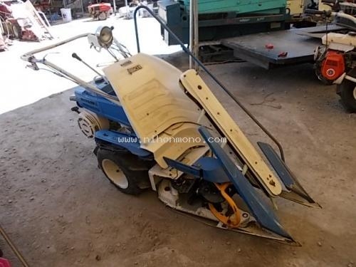 รถเกี่ยวข้าวเดินตาม  ISEKI   RX310  รหัสสินค้า : 80802702Line ID: nihonmono  หรือเพิ่มเติมไดที่ www.nihonmono.com