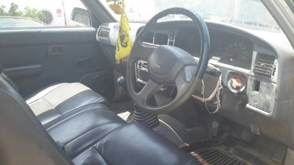 ขายรถไมตี้เอ็กหัวเดียว2ประตู ขายตามสภาพ ทะเบียนไม่ขาด ครัชชีดี