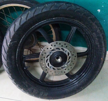 ล้อแม๊กขายได้ขาย ล้อแม็กซ์ CBR150คาร์บู ล้อแม๊กขายได้ขาย ล้อแม็กซ์ CBR150คาร์บู