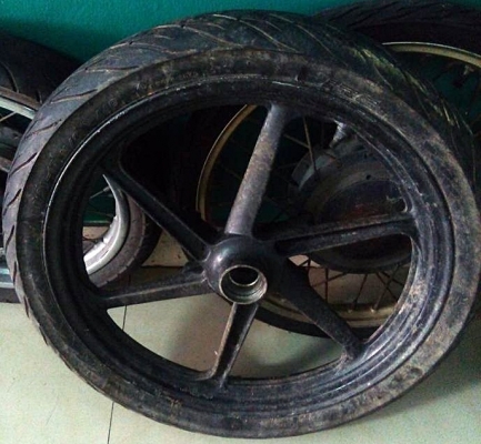 ล้อแม๊กขายได้ขาย ล้อแม็กซ์ CBR150คาร์บู ล้อแม๊กขายได้ขาย ล้อแม็กซ์ CBR150คาร์บู