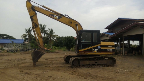 ขายCAT 312Bไฟฟ้าครบ เพร้อมใช้ติดต่อคุณ อ๊อฟ พิจิตร 086-737-9991