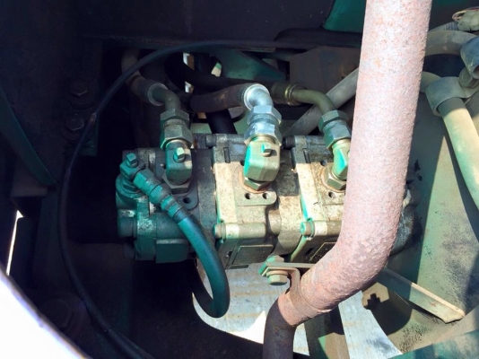 รถขุด KOMATSU 20 รุ่น 7E (คอลโทนนำ้มัน) รถเก่านอกแท้ 100\%  มีเอกสารพร้อม ติดต่อ 085-5632278 (ราคาต่อรองได้)