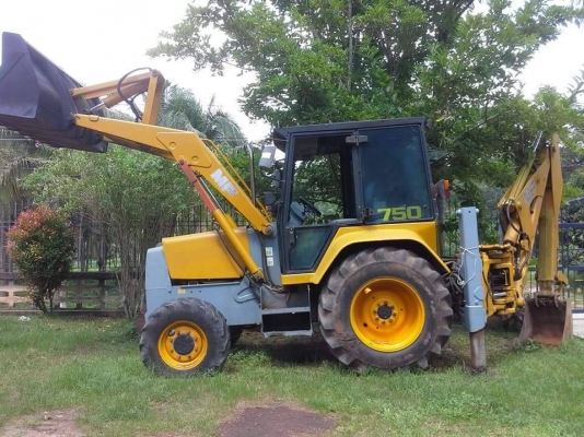 ขายรถตักหน้าขุดหลัง MF 750 2 เพลา