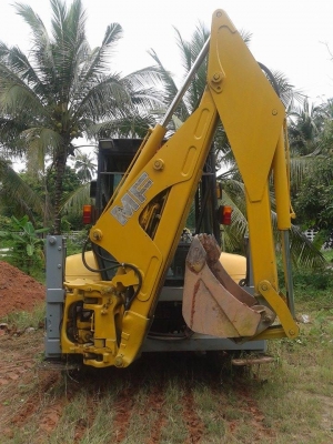 ขายรถตักหน้าขุดหลัง MF 750 2 เพลา