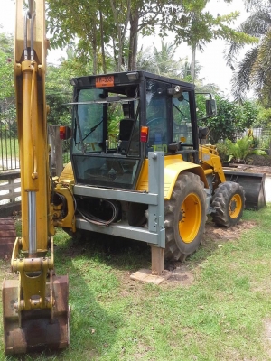 ขายรถตักหน้าขุดหลัง MF 750 2 เพลา