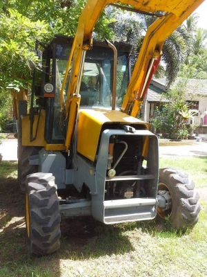 ขายรถตักหน้าขุดหลัง MF 750 2 เพลา