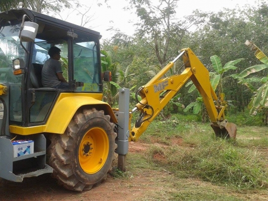 ขายรถตักหน้าขุดหลัง MF 750 2 เพลา