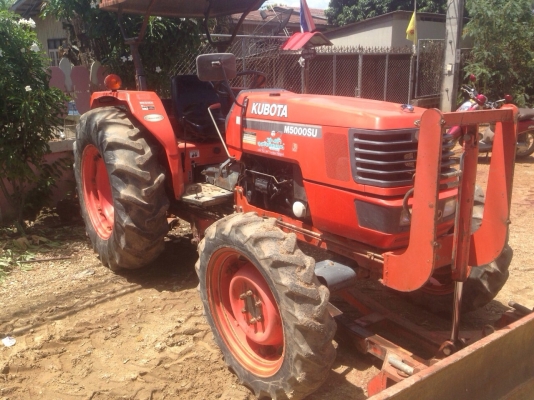 คูโบต้าM5000 พร้อมอุปกรณ์3ชิ้น