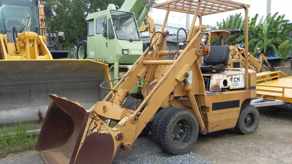 ขายรถตักล้อยางTCM  SD 10 Zรถสวยพร้อมใช้เก่านอกราคา 150,000 090-772-3710 090-772-3708