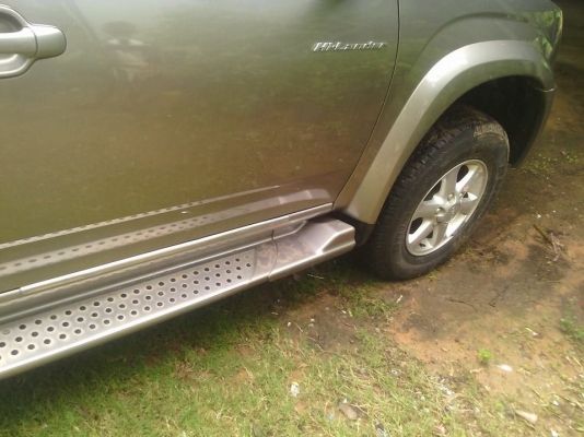 ขายรถกระบะISUZU HILANDER ปี49 รถสวยไม่มีชน สภาพยังใหม่เอี่ยมไม่มีผุ