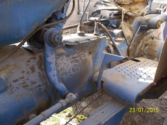 FORD  6600   ทะเบียนไม่ขาดต่อ เอกสารพร้อมโอน