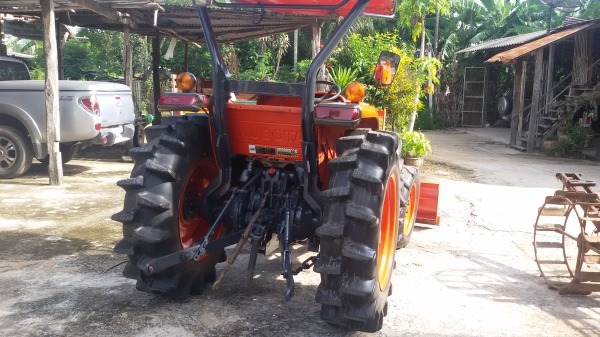 รถไถคูโบต้าL4708 พร้อมไช้งานรถอยู่วังบัว คลองขลุง กำแพงเพชร  ราคา385000บาท  มีไบมีดหน้าหนึ่งอัน โลตาลี้182หนึ่งอัน สนใจสอบุถามได้ที่081 3655997 อำพร  พาเจริญ  ราคาต่อรองได้อีกนะครับ