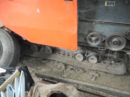 ขายรถเกี่ยวข้าวคูโบต้า DC68 พร้อมเทรเลอร์ ขายรถเกี่ยวข้าวคูโบต้า DC68 พร้อมเทรเลอร์