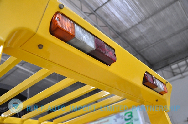 ขายรถโฟล์คลิฟท์มือสอง MITSUBISHI GRENDIA รุ่น FD30T  ราคา xxx,xxx บาท นำเข้าจากประเทศญี่ปุ่น 100\% ไม่เคยใช้งานในประเทศไทย