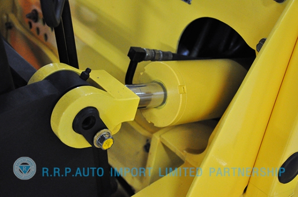 ขายรถโฟล์คลิฟท์มือสอง MITSUBISHI GRENDIA รุ่น FD30T  ราคา xxx,xxx บาท นำเข้าจากประเทศญี่ปุ่น 100\% ไม่เคยใช้งานในประเทศไทย