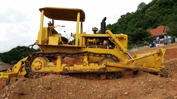 ขายรถแทรคเตอร์ตีนตะขาบ CATERPILLAR D7Gพร้อมใช้งานเอกสารเล่ม