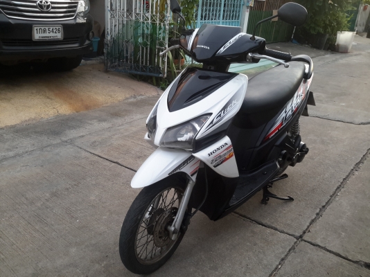 ขายฮอนด้าคลิกคาร์บูปี50สภาพสวย เครื่องดี