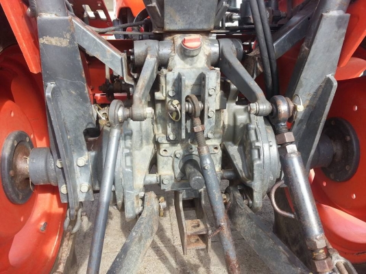 คูโบต้า L3408  4 WD 2 เพลาพร้อมใบมีดดันหน้า