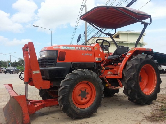 คูโบต้า L3408  4 WD 2 เพลาพร้อมใบมีดดันหน้า