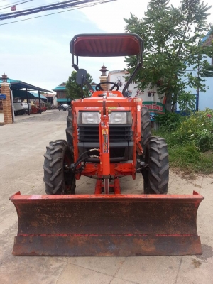 คูโบต้า L3408  4 WD 2 เพลาพร้อมใบมีดดันหน้า