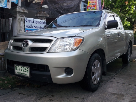 ขาย TOYOTA VIGO 2.5  J  สวยๆ หน้าหลังเดิมๆ ไม่มีชนหนัก มือเดียว